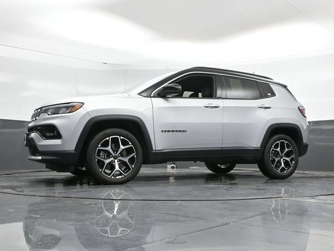Used 2025 Jeep Compass Limited AWD/4WD image 47
