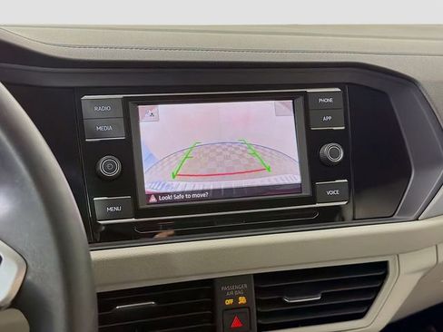 Used 2023 Volkswagen Jetta SE image 15