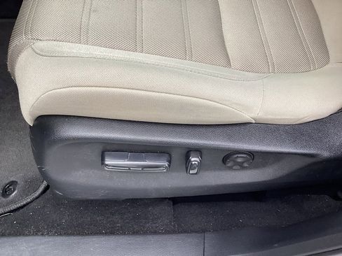 Used 2018 Honda CR-V EX image 10