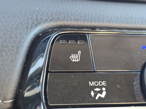 Used 2025 Honda Pilot EX-L image 5