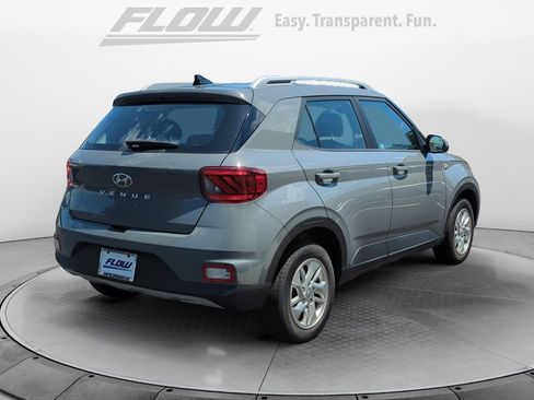 Used 2020 Hyundai Venue SEL FWD image 7