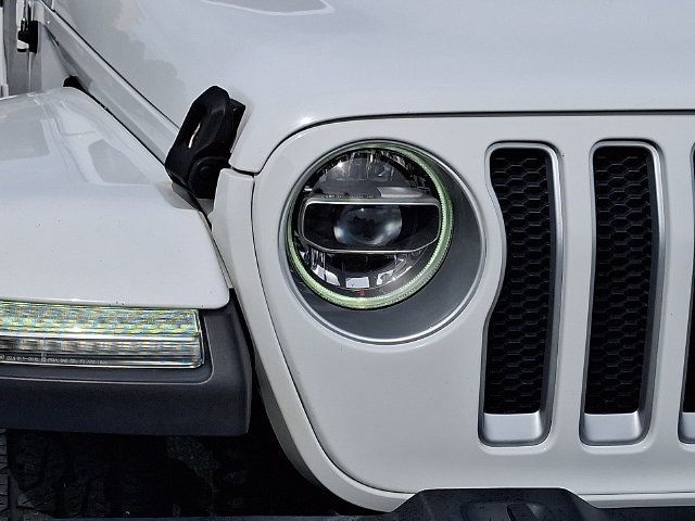 Used 2020 Jeep Wrangler Unlimited Sahara AWD/4WD image 9