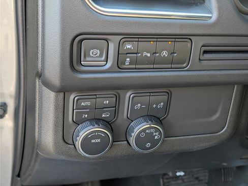 Used 2023 Chevrolet Tahoe RST image 25