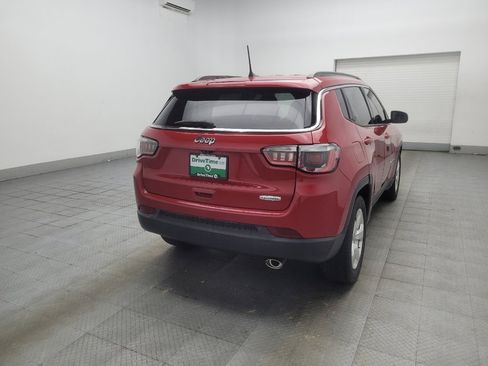 Used 2019 Jeep Compass Latitude FWD image 9
