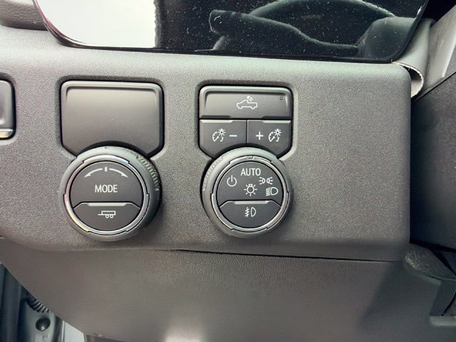 Used 2025 Chevrolet Silverado 1500 RST RWD image 6