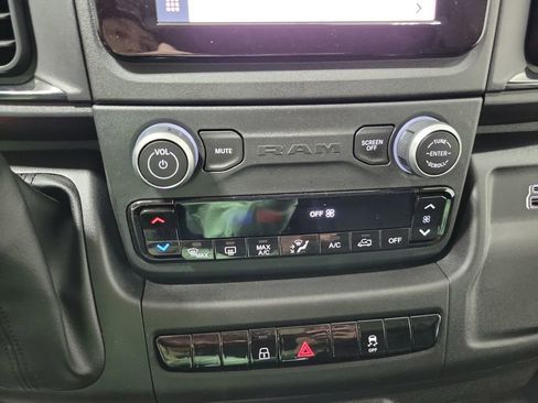 Used 2024 RAM ProMaster 2500 image 17