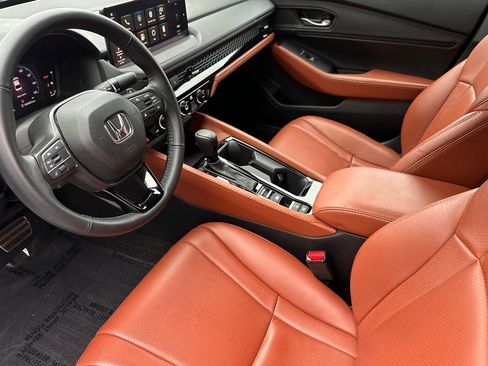 Used 2024 Honda Accord Sport image 4