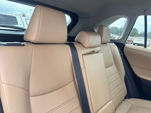 Used 2023 Toyota RAV4 XLE Premium image 27