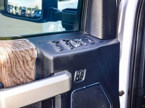 Used 2019 Ford F350 Lariat w/ Lariat Ultimate Package image 21