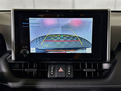 Used 2025 Toyota RAV4 XLE Premium FWD image 25