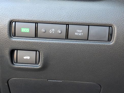 Certified 2025 Nissan Sentra SV w/ All-Weather Package FWD image 17