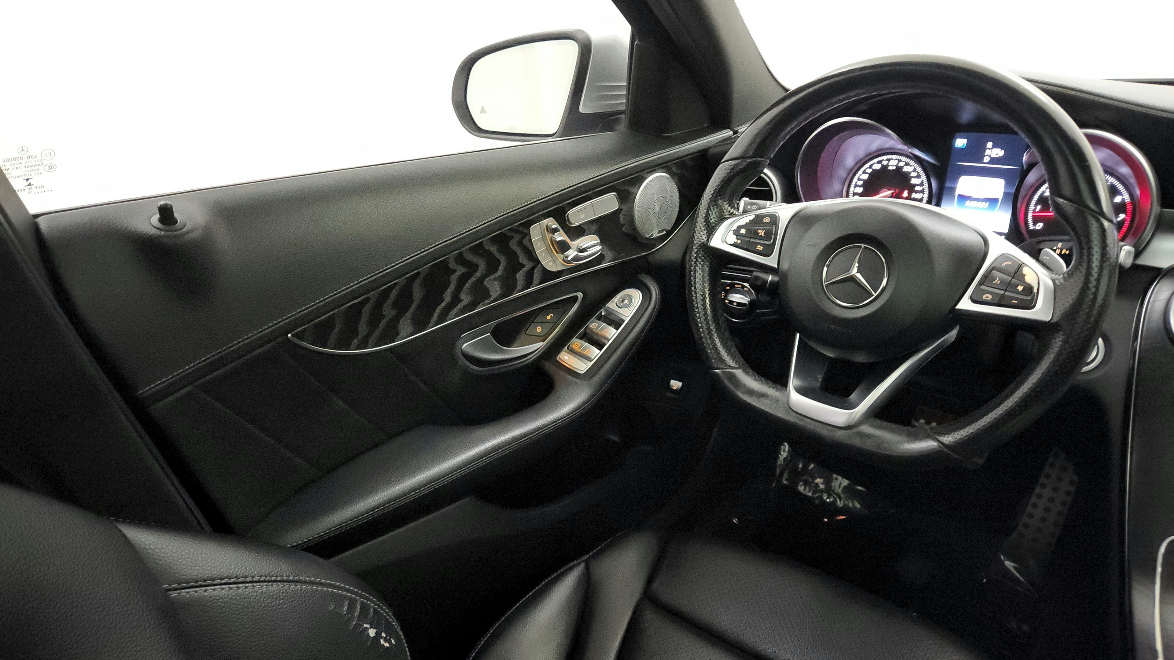 Used 2015 Mercedes-Benz C 300 Sedan image 24