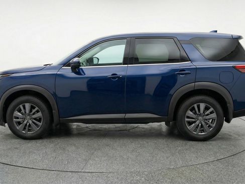 Used 2025 Nissan Pathfinder SV image 5