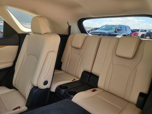 Used 2022 Lexus RX 350L FWD w/ Premium Package image 9