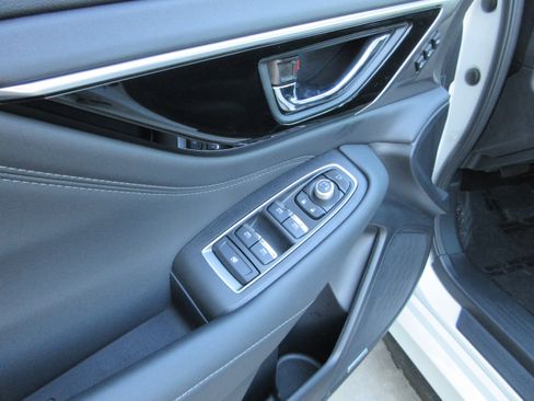 Used 2025 Subaru Legacy Touring XT AWD/4WD image 31