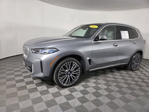 Used 2025 BMW X5 sDrive40i w/ Premium Package RWD image 9