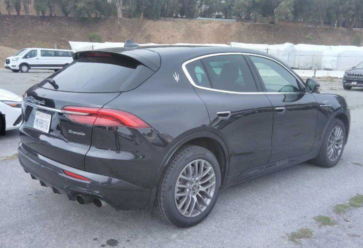 Used 2024 Maserati Grecale GT AWD/4WD image 2
