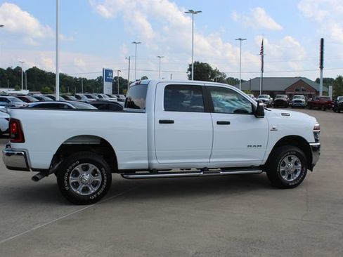 Used 2025 RAM 2500 Big Horn AWD/4WD image 8