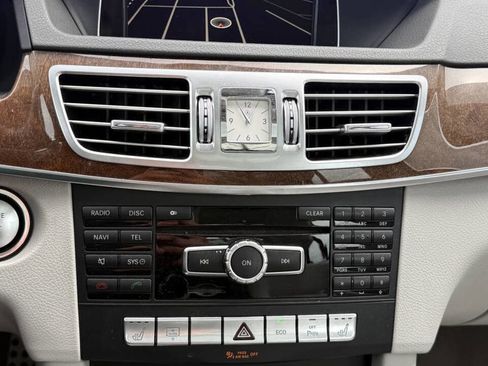 Used 2014 Mercedes-Benz E 350 Sedan image 41
