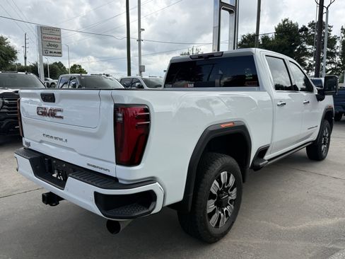 Used 2024 GMC Sierra 2500 Denali w/ Denali Reserve Package AWD/4WD image 5