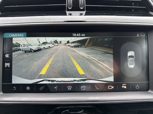 Used 2019 Jaguar F-PACE Prestige image 17