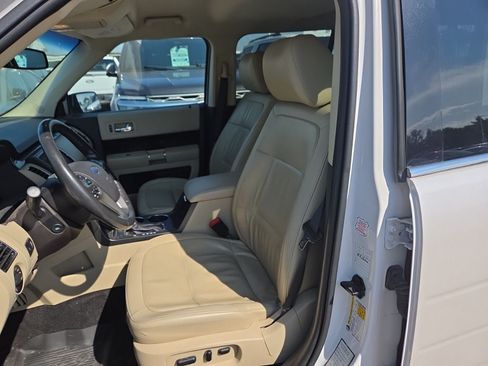 Used 2019 Ford Flex SEL w/ Equipment Group 202A AWD/4WD image 8