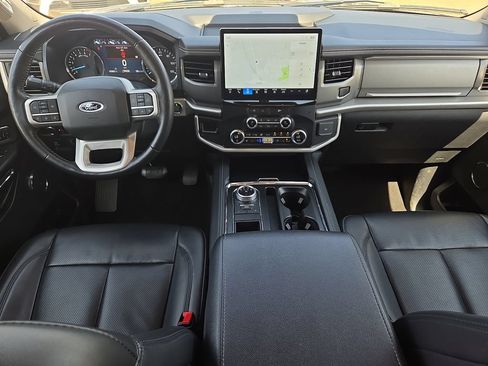 Used 2024 Ford Expedition XLT RWD image 15