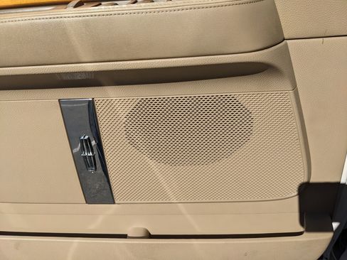 Used 2010 Lincoln Navigator Base image 27