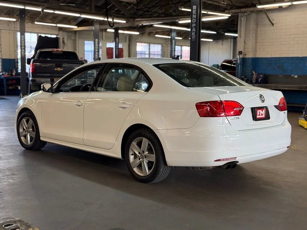 Used 2014 Volkswagen Jetta TDI FWD image 7