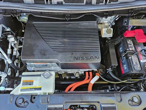 Used 2020 Nissan Leaf SL Plus w/ Protection Package image 18