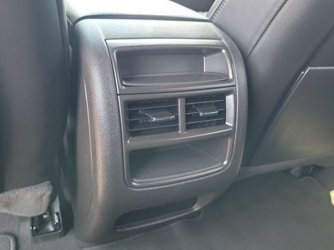 Certified 2024 Cadillac XT5 Premium Luxury FWD image 21