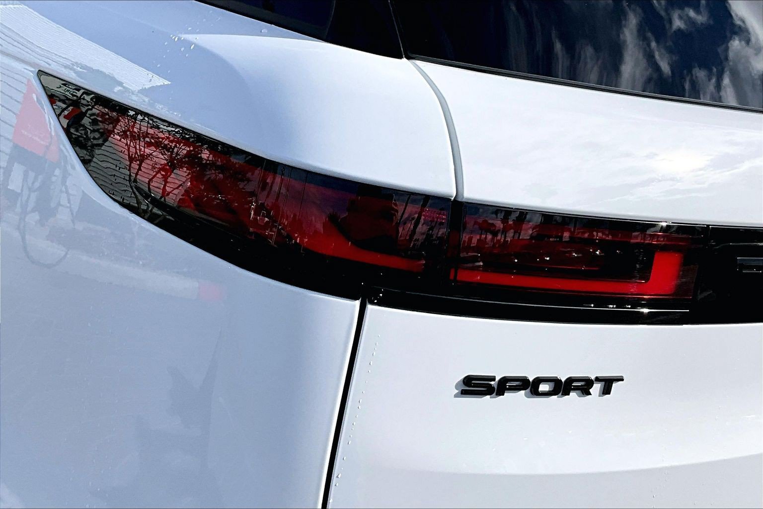 Used 2025 Land Rover Range Rover Sport SE AWD/4WD image 29