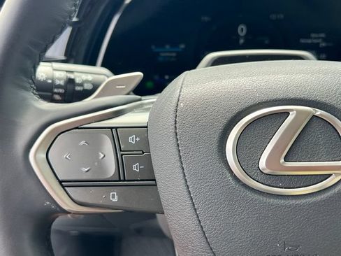 Used 2025 Lexus RX 450h AWD w/ Convenience Package image 21