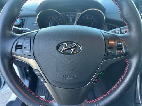 Used 2016 Hyundai Genesis Coupe 3.8 image 17