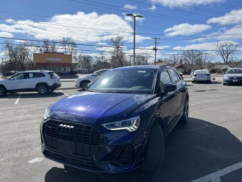 Used 2022 Audi Q3 2.0T Premium Plus image 2