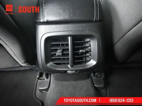 Used 2019 Jeep Cherokee Latitude w/ Popular Appearance Group image 27