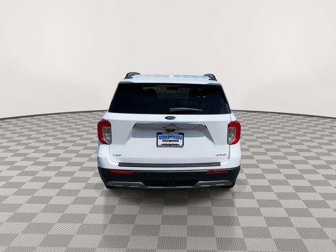 Used 2022 Ford Explorer XLT w/ Equipment Group 202A image 6