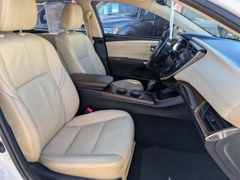 Used 2014 Toyota Avalon XLE Premium image 17