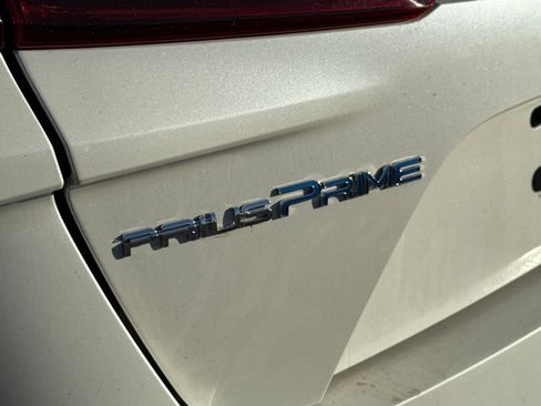 Used 2017 Toyota Prius Prime Plus image 7