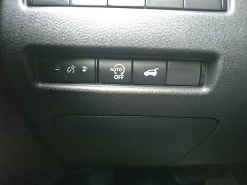 Certified 2023 Nissan Rogue Platinum image 10