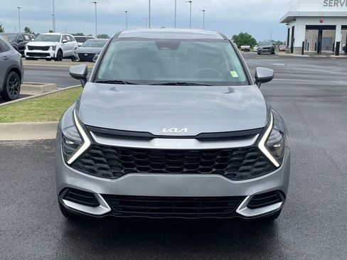 Used 2024 Kia Sportage LX image 2