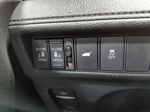 Used 2025 Honda Odyssey Sport-L image 40
