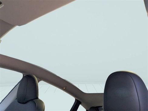 Used 2023 Tesla Model Y Long Range image 20
