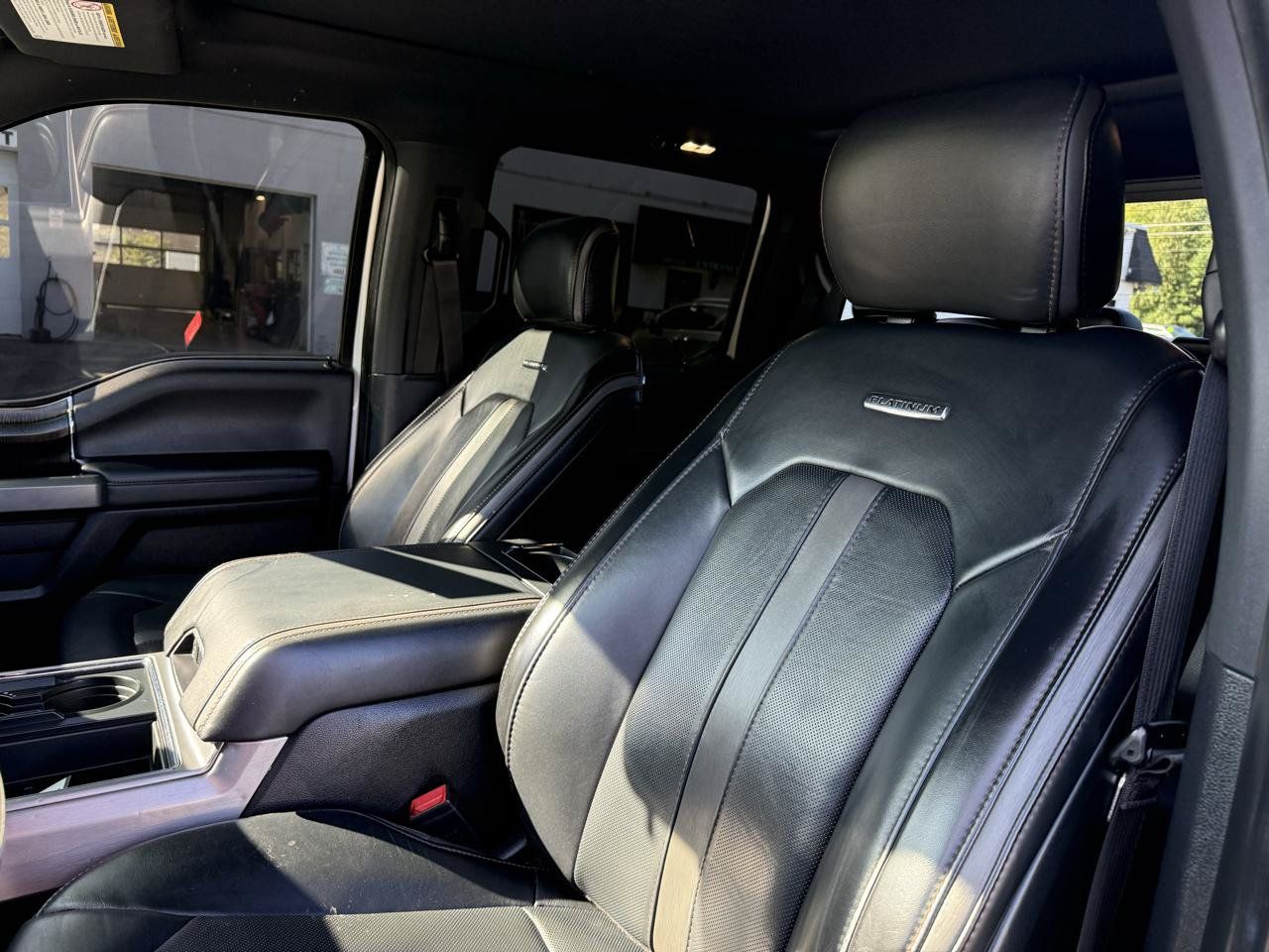 Used 2019 Ford F350 Platinum w/ Platinum Ultimate Package AWD/4WD image 37