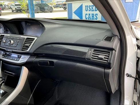 Used 2015 Honda Accord Sport image 19