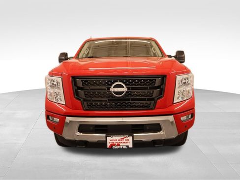 Used 2024 Nissan Titan SV w/ SV Convenience Package AWD/4WD image 6