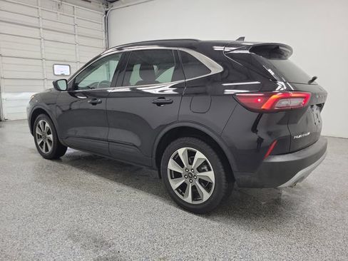 Certified 2025 Ford Escape Platinum AWD/4WD image 4