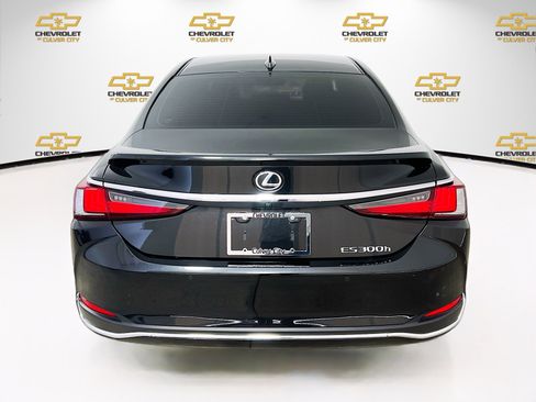 Used 2024 Lexus ES 300h w/ Premium Package image 6