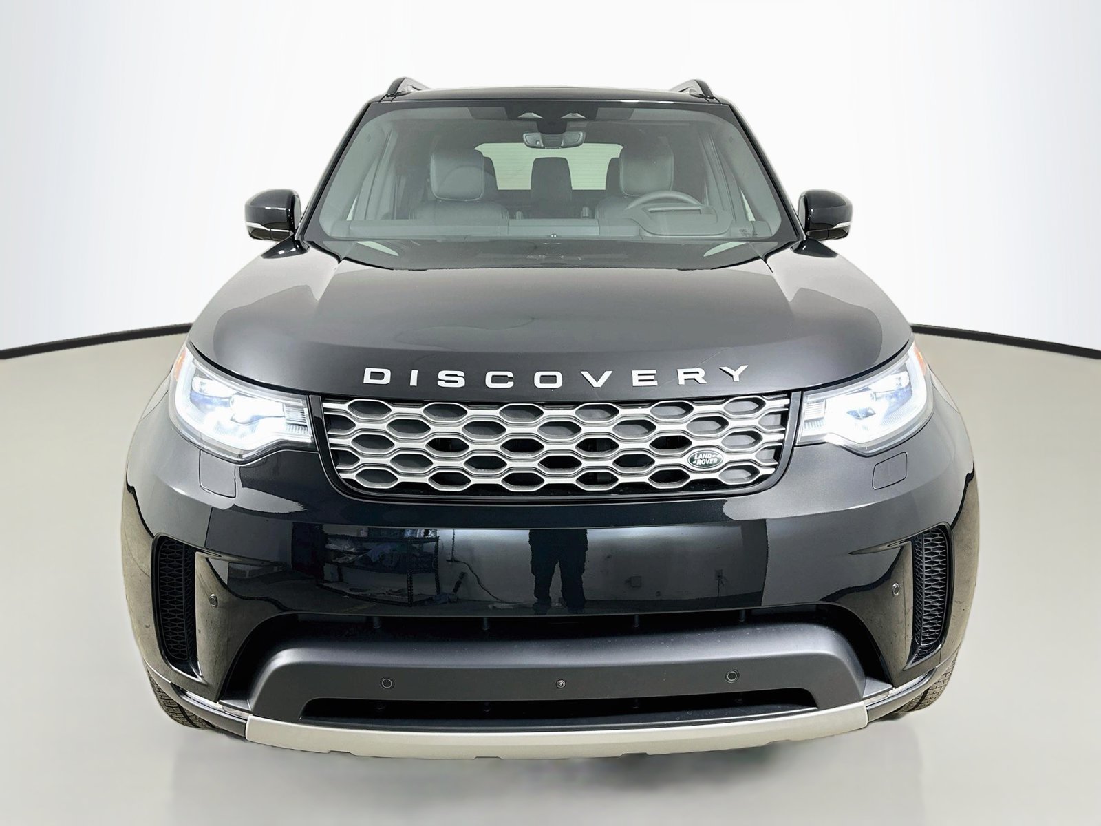 New 2026 Land Rover Discovery S AWD/4WD image 2