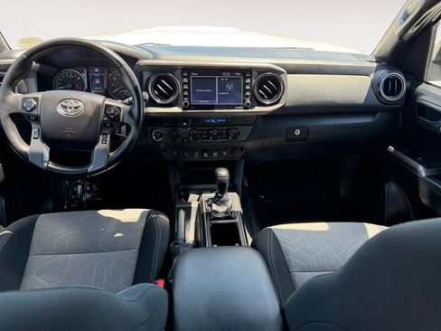Certified 2022 Toyota Tacoma TRD Sport w/ Technology Package AWD/4WD image 10